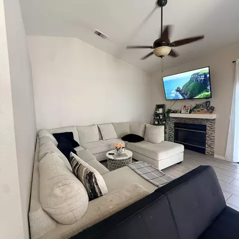 1338 E Castlecrest Ave, Visalia, CA 93292 photo 15