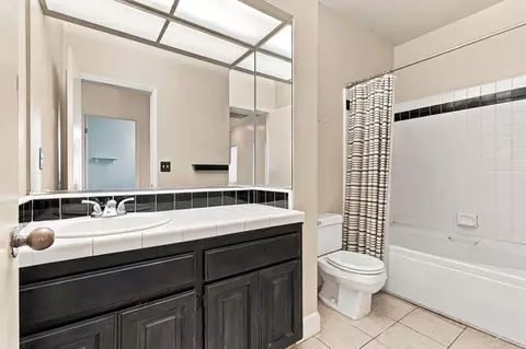 Bath - 2139 E Kaweah Ct, Visalia, CA 93292 photo 1 of 3