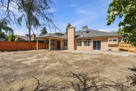 Exterior - 2139 E Kaweah Ct, Visalia, CA 93292 photo 7 of 7
