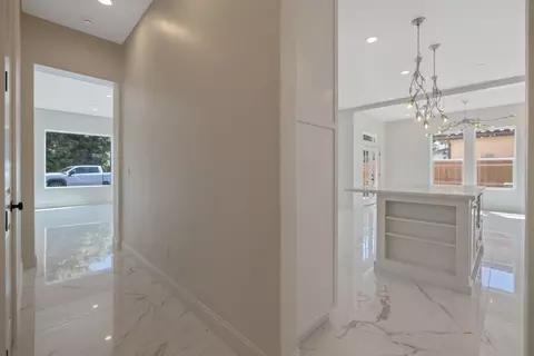 Entry Way - 169 Lake Dr, Lemoore, CA 93245 photo 6 of 13