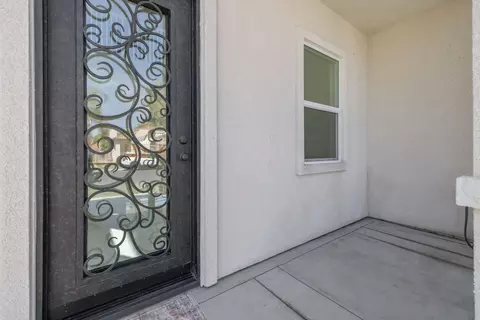 Entry Way - 169 Lake Dr, Lemoore, CA 93245 photo 1 of 13
