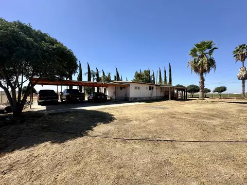 Exterior - 1748 Schott Rd, Earlimart, CA 93219 photo 1 of 11
