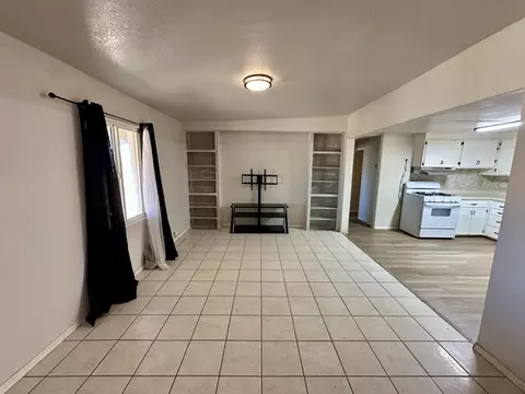 Living - 1748 Schott Rd, Earlimart, CA 93219 photo 1 of 4