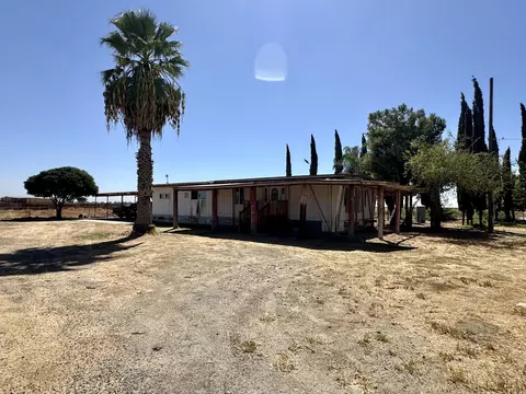 Exterior - 1748 Schott Rd, Earlimart, CA 93219 photo 3 of 11
