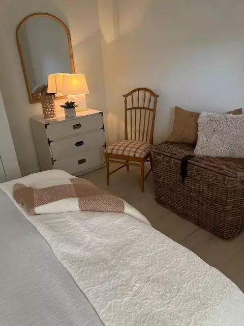 Bedroom - 1402 E Vassar Dr, Visalia, CA 93292 photo 1 of 3
