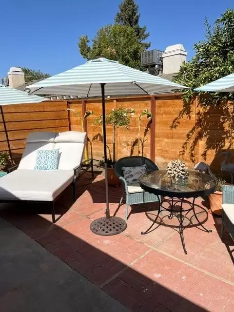 Exterior - 1402 E Vassar Dr, Visalia, CA 93292 photo 3 of 4