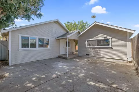 Exterior - 501 E Stanislaus St, Avenal, CA 93204 photo 4 of 6
