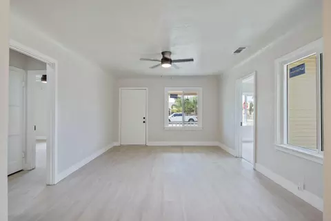 Living - 501 E Stanislaus St, Avenal, CA 93204 photo 1 of 2