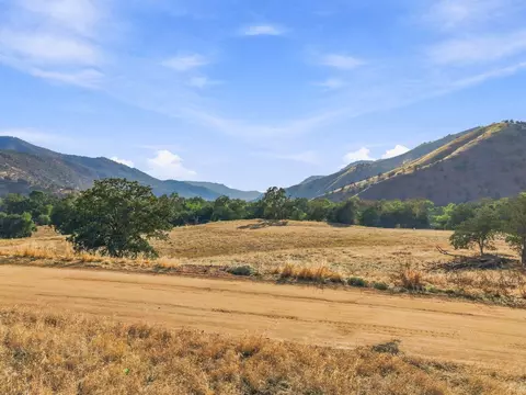 Sierra Drive, Three Rivers, CA 93271 photo 4