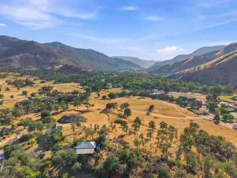 Sierra Drive, Three Rivers, CA 93271 photo 8