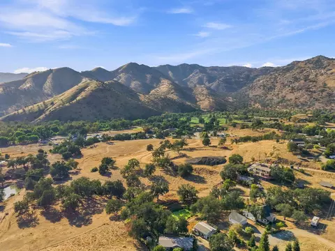 Sierra Drive, Three Rivers, CA 93271 photo 7