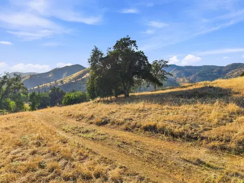 Sierra Drive, Three Rivers, CA 93271 photo 3