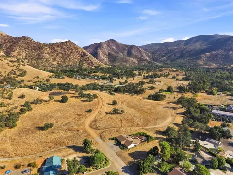 Sierra Drive, Three Rivers, CA 93271 photo 10