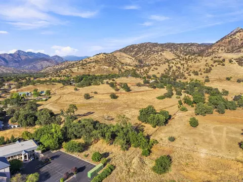 Sierra Drive, Three Rivers, CA 93271 photo 13