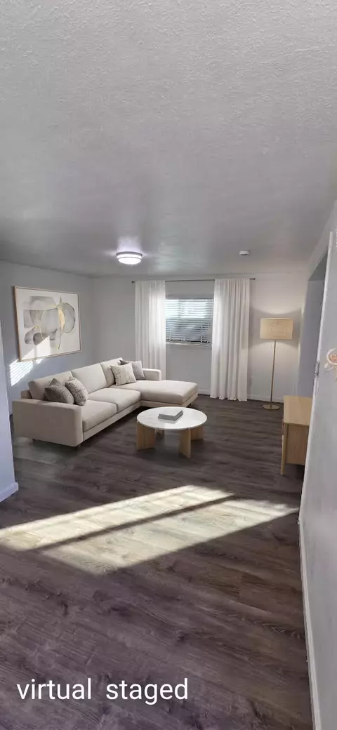 Living - 329 E Fedora Ave, Fresno, CA 93704 photo 1 of 5