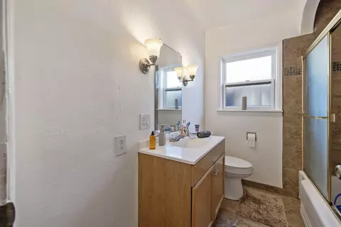 Bath - 329 E Fedora Ave, Fresno, CA 93704 photo 1 of 5