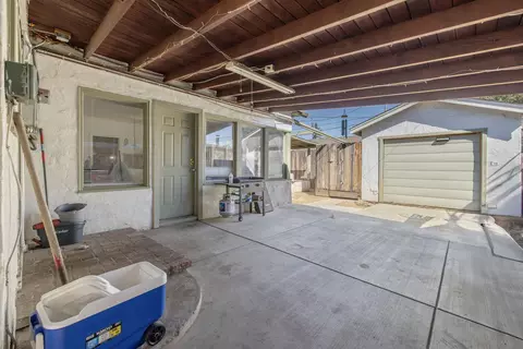 Exterior - 329 E Fedora Ave, Fresno, CA 93704 photo 5 of 14