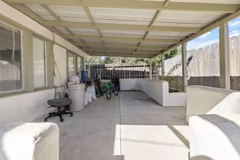 Exterior - 329 E Fedora Ave, Fresno, CA 93704 photo 10 of 14