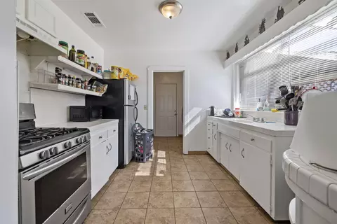 Kitchen - 329 E Fedora Ave, Fresno, CA 93704 photo 2 of 9