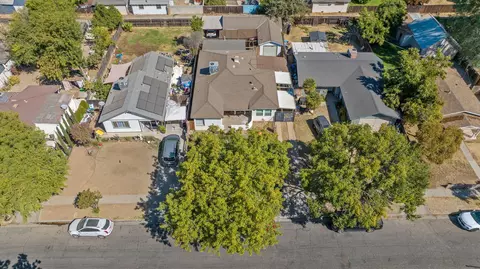 View/Area - 329 E Fedora Ave, Fresno, CA 93704 photo 8 of 9