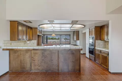 Kitchen - 20090 Avenue 264, Exeter, CA 93221 photo 2 of 5