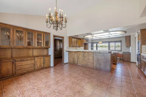Dining - 20090 Avenue 264, Exeter, CA 93221 photo 3 of 6
