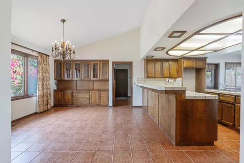 Dining - 20090 Avenue 264, Exeter, CA 93221 photo 1 of 6