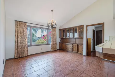 Dining - 20090 Avenue 264, Exeter, CA 93221 photo 2 of 6