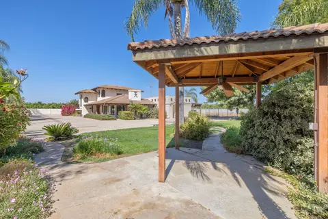 Exterior - 20090 Avenue 264, Exeter, CA 93221 photo 10 of 22