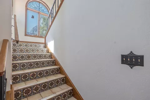 Entry Way - 20090 Avenue 264, Exeter, CA 93221 photo 6 of 12