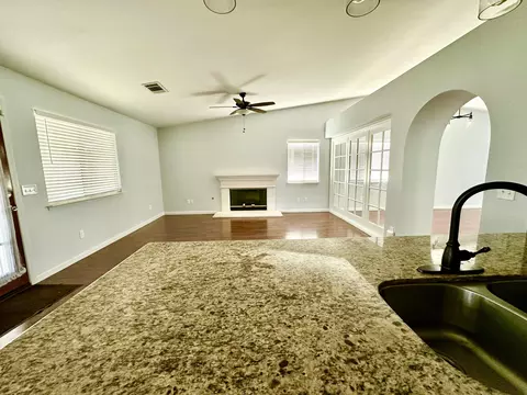 Living - 785 Heath Ct, Lemoore, CA 93245 photo 6 of 6