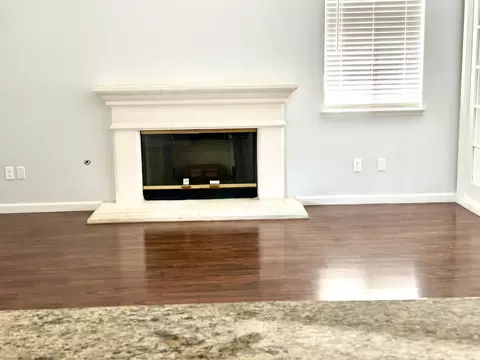 Living - 785 Heath Ct, Lemoore, CA 93245 photo 5 of 6