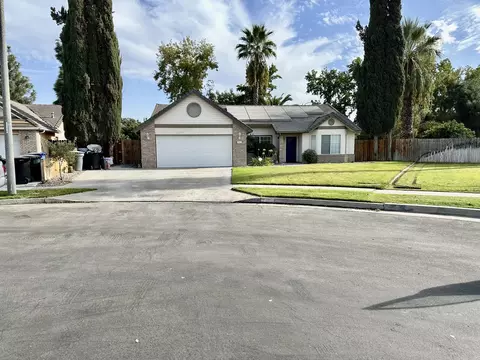 Exterior - 785 Heath Ct, Lemoore, CA 93245 photo 2 of 15