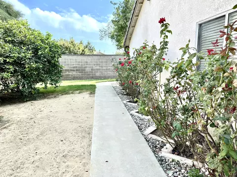 Exterior - 785 Heath Ct, Lemoore, CA 93245 photo 12 of 15