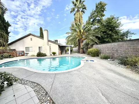 Exterior - 785 Heath Ct, Lemoore, CA 93245 photo 6 of 15