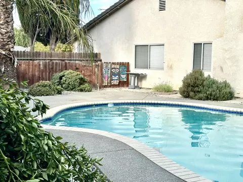 Exterior - 785 Heath Ct, Lemoore, CA 93245 photo 5 of 15