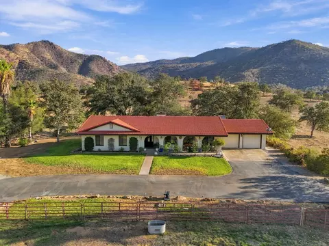 Other - 40718 Old Three Rivers Rd, Three Rivers, CA 93271 photo 5 of 8