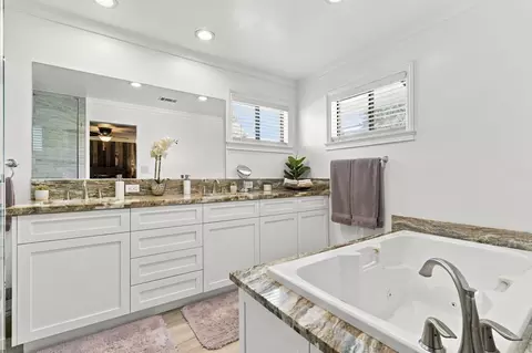 Bath - 40718 Old Three Rivers Rd, Three Rivers, CA 93271 photo 1 of 6