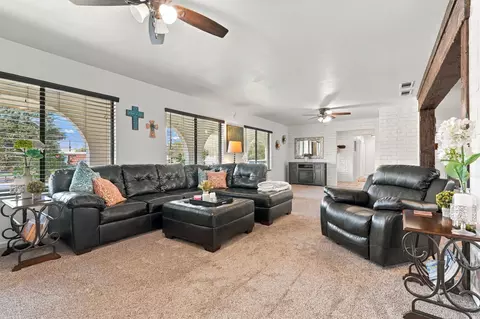 Living - 40718 Old Three Rivers Rd, Three Rivers, CA 93271 photo 5 of 5