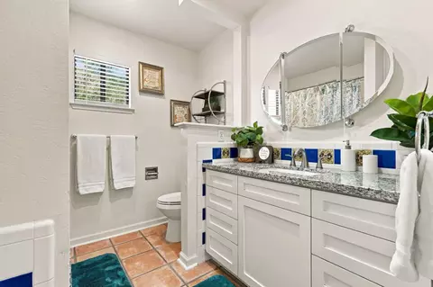 Bath - 40718 Old Three Rivers Rd, Three Rivers, CA 93271 photo 4 of 6