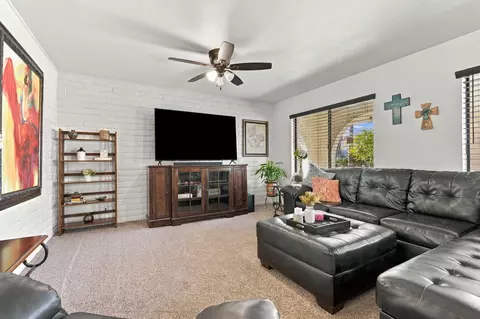 Living - 40718 Old Three Rivers Rd, Three Rivers, CA 93271 photo 4 of 5