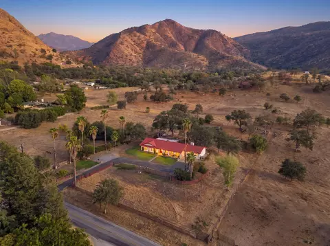 View/Area - 40718 Old Three Rivers Rd, Three Rivers, CA 93271 photo 1 of 7