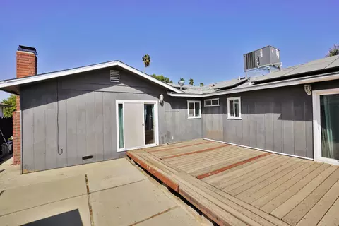 Exterior - 641 Meadow Ln, Lemoore, CA 93245 photo 6 of 14
