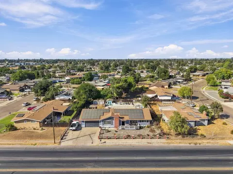 View/Area - 1480 E Bardsley Ave, Tulare, CA 93274 photo 6 of 7