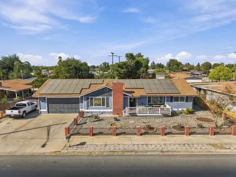 View/Area - 1480 E Bardsley Ave, Tulare, CA 93274 photo 1 of 7