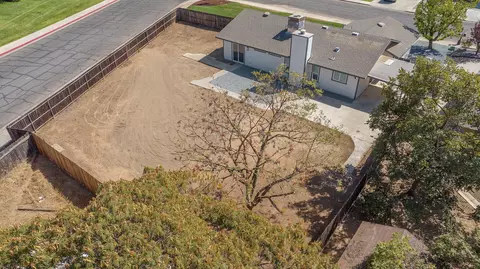 View/Area - 1409 Joyce Pl, Exeter, CA 93221 photo 1 of 8