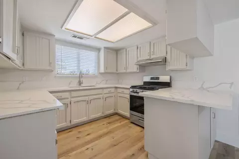 Kitchen - 1409 Joyce Pl, Exeter, CA 93221 photo 1 of 2