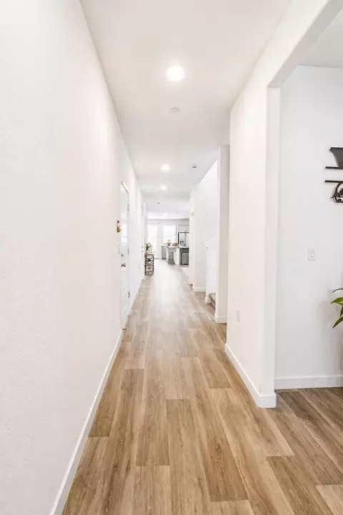 Entry Way - 4242 Hampton Way, Clovis, CA 93619 photo 10 of 10