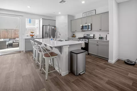 Kitchen - 4242 Hampton Way, Clovis, CA 93619 photo 1 of 1