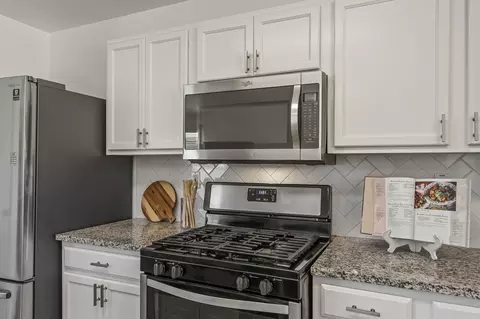 Kitchen - 4336 E Acequia Ave, Visalia, CA 93292 photo 3 of 3